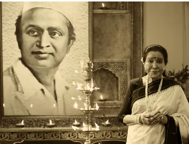 आशा भोसले का आखिरी गाना ‘सैंया बिना’ है। इस गाने में उन्होंने परफॉर्म भी किया है।