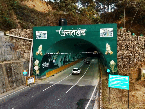 उत्तराखंड में प्रवेश करने के लिए डाटकाली मंदिर के पास एक नई सुरंग बनाई गई है।