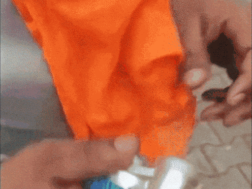 आरोपी बीजेपी दफ्तर के बाहर ब्लाॅस्ट करते हुए।