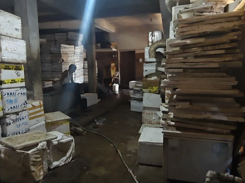 सैंपल रिपोर्ट आने के बाद आगे की कार्रवाई तय होगी।