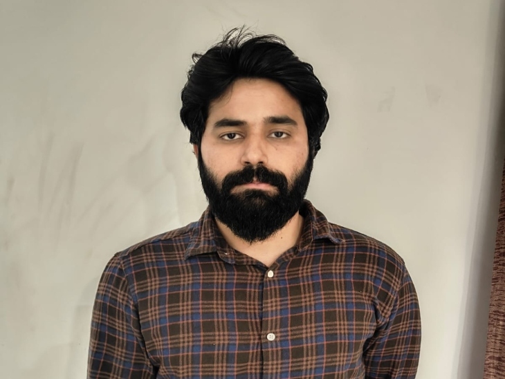 पुलिस की गिरफ्त में आरोपी रितिक पसरिचा।