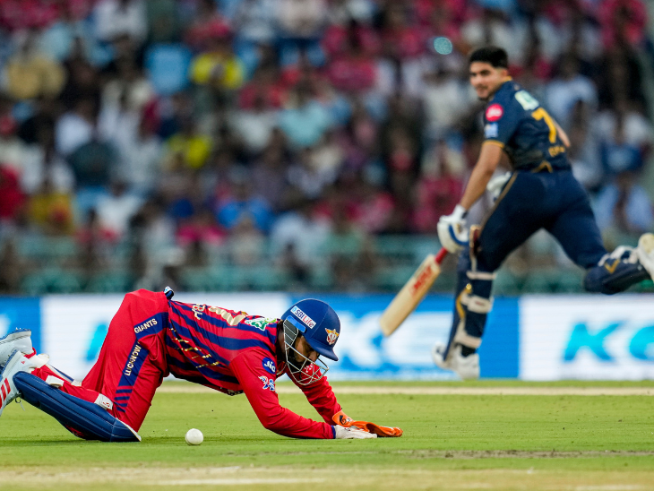 पंत ने बटलर को जीवनदान दिया। वे 60 रन बनाकर आउट हुए।