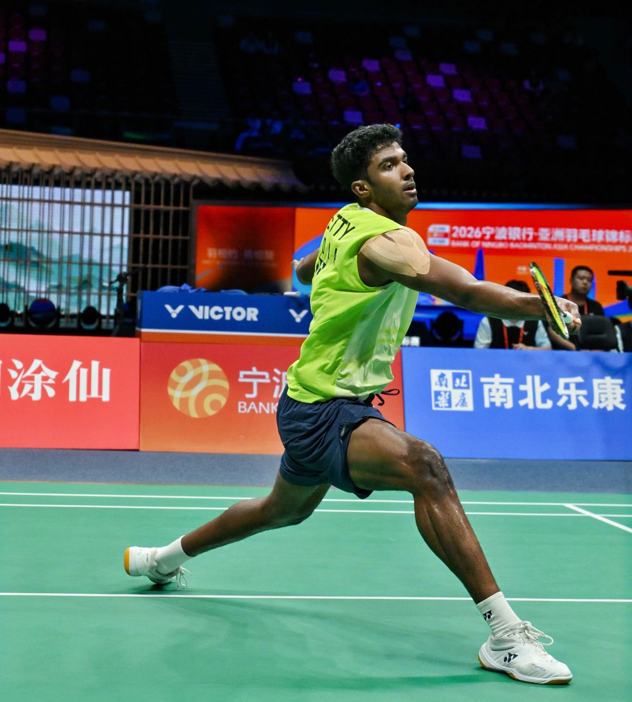 फाइनल में आयुष को 8-21, 10-21 से सीधे गेम में हार मिली।