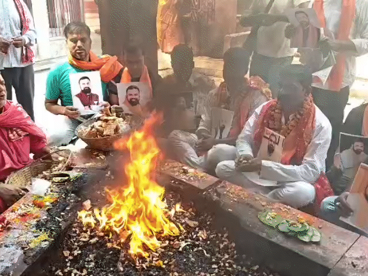 पाटणा येथील शीतला मंदिरात सम्राट चौधरींना मुख्यमंत्री बनवण्यासाठी हवन.