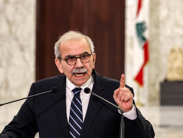 तस्वीर लेबनान के प्रधानमंत्री नवाफ सलाम की है। वे 14 अप्रैल को वॉशिंगटन में जंग खत्म करने के लिए बैठक करेंगे।