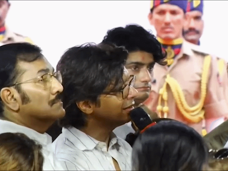 शान, सुदेश भोसले समेत कई गायकों ने गाने गाकर आशा भोसले को श्रद्धांजलि दी।