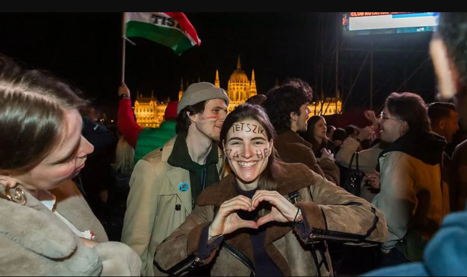 There was great enthusiasm among the supporters celebrating the Magyar victory.