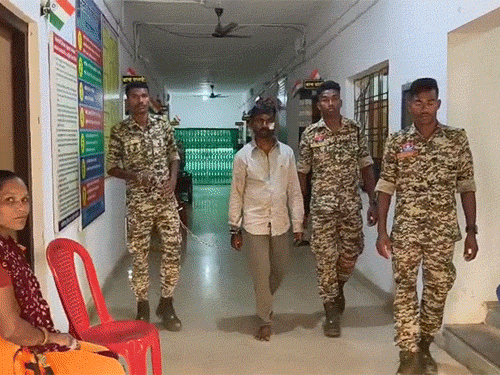 आरोपी सुरेश देवांगन को पुलिस ने गिरफ्तार कर लिया है।