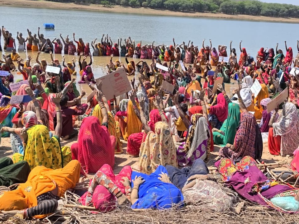 Chhatarpur Villagers Protest Ken-Betwa Project | Jal, Mitti, Chita Andolan