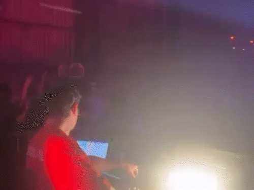 इवेंट के दौरान लोगों के डांस का एक वीडियो भी सोशल मीडिया पर वायरल हो रहा है।