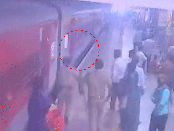 Maihar Train Platform Gap Rescue | Woman Saved By GRP-RPF | CCTV Footage