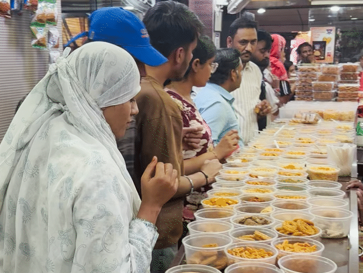 Indore Namkeen Price Hike Reason; Gulf Import Export Crisis | Iran War