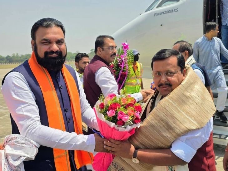 CM रेस में सबसे आगे चल रहे सम्राट चौधरी ने पार्टी अध्यक्ष नितिन नवीन का स्वागत किया।