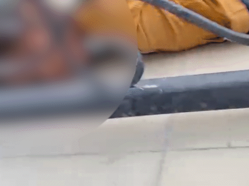 फरीदकोट के डोगर बस्ती इलाके में 5 वर्षीय बच्ची को एएसआई ने गेट से बांध दिया था।