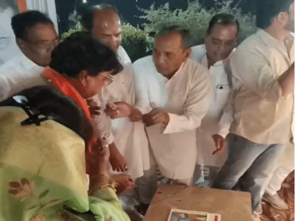 रतलाम में मंत्री विजयवर्गीय का उनके जन्मदिन से पहले ही भव्य बर्थडे सेलिब्रेशन हुआ।