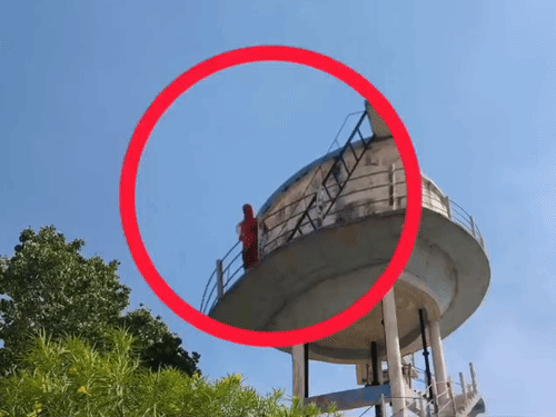  Woman Safely Rescued After Climbing Water Tank Following Marriage Dispute in UP