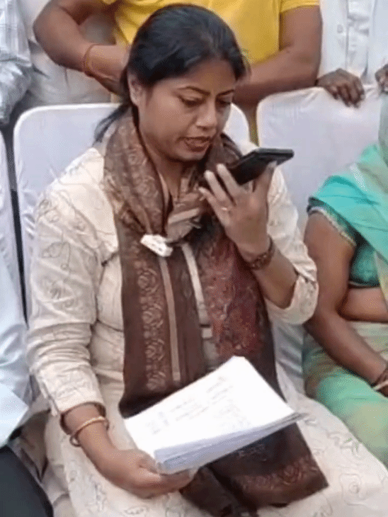 विधायक पल्लवी पटेल से बातचीत के बाद एसपी रवि कुमार ने 15 दिन में कार्रवाई का आश्वासन दिया।