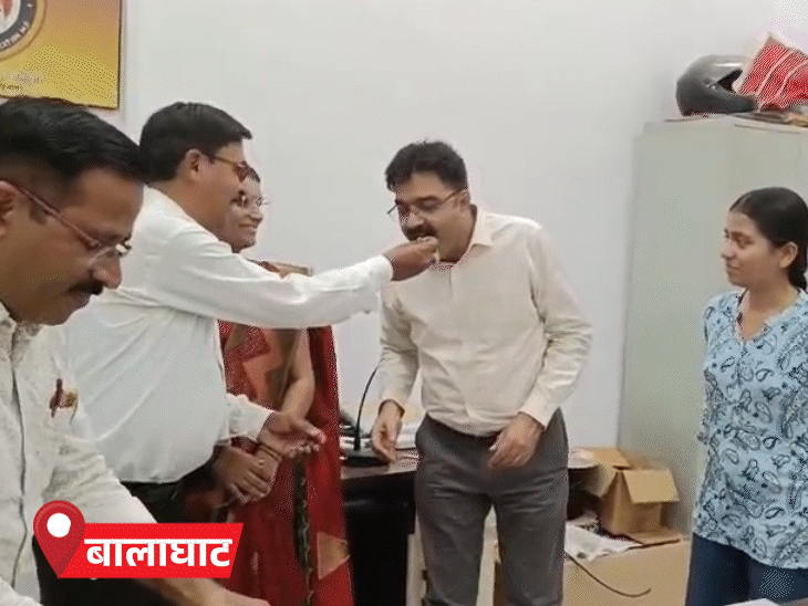 उत्कृष्ट विद्यालय की छात्रा अदिति तिवारी ने बायो में प्रदेश में 10वां स्थान प्राप्त किया।