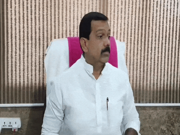 City Congress President and Municipal Corporation Leader of Opposition Chintu Chaukse.