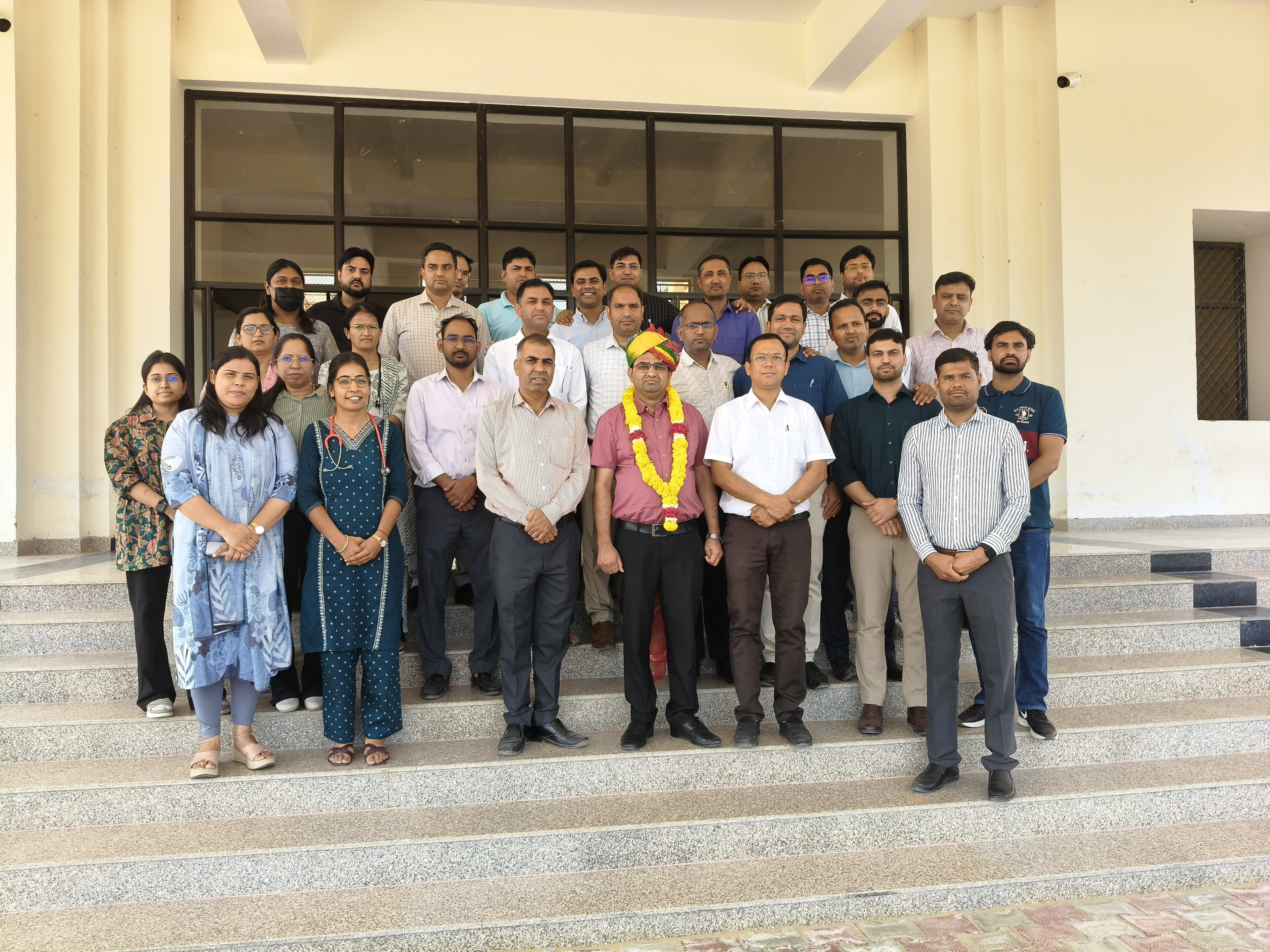 डॉ प्रमोद कुमार का मेडिकल कॉलेज में स्वागत किया गया