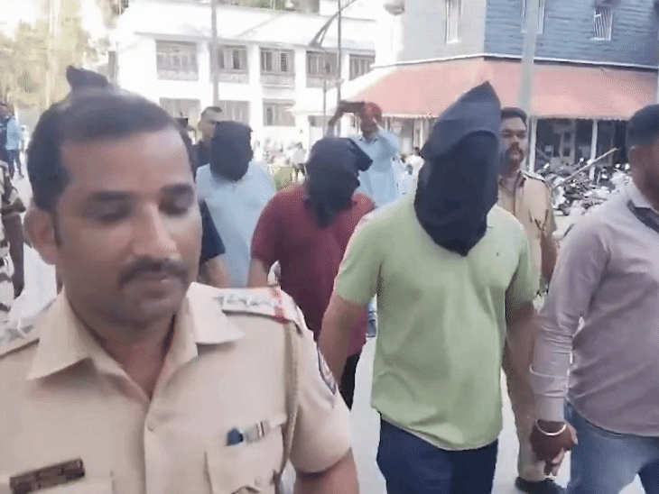 गिरफ्तार आरोपियों को पुलिस ने 9 अप्रैल को नासिक कोर्ट में पेश किया।