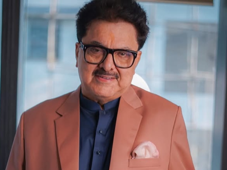 Ashok Pandit's first directorial film was Sheen. He also made a documentary on Kashmiri Pandits.