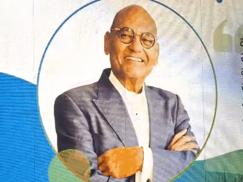 कंपनी के चेयरमैन अनिल अग्रवाल पर भी FIR हुई है।