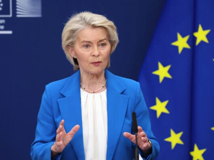 तस्वीर यूरोपीय आयोग की अध्यक्ष उर्सुला वॉन डेर लेयेन की है। उन्होंने 13 अप्रैल को ब्रसेल्स के EU मुख्यालय में ऊर्जा मुद्दे पर कॉन्फ्रेंस की थी।