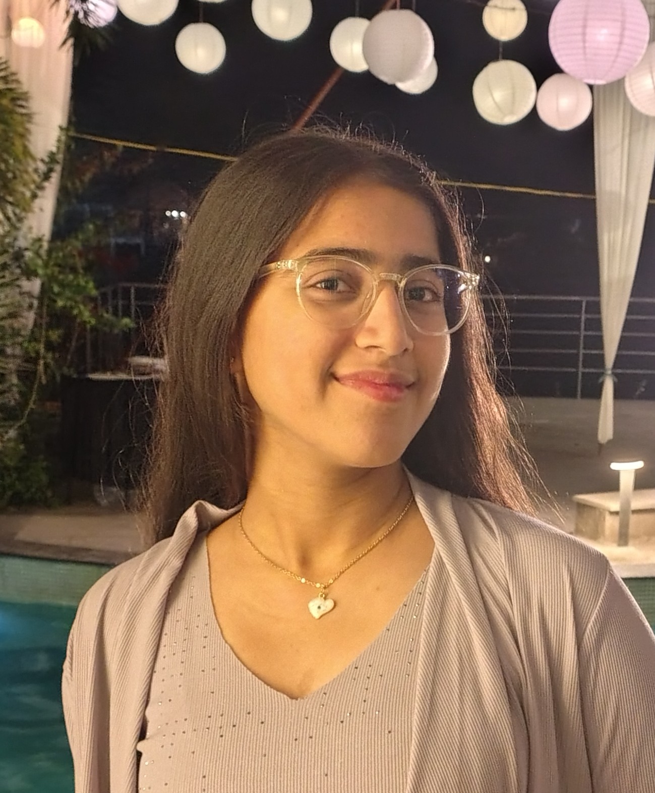 रैना भोजवानी ने 94.4 अंक प्राप्त किए