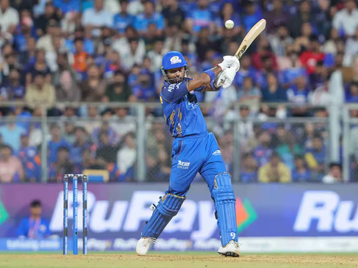 कप्तान हार्दिक 12 बॉल पर 14 रन बनाकर आउट हुए।