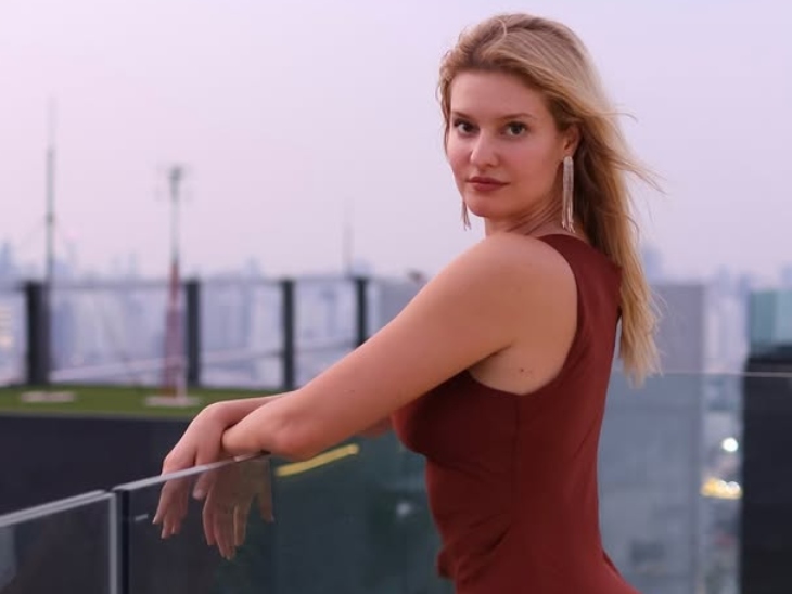 German Model Lizlaze Virat Kohli Controversial Fake Allegations Offer ...