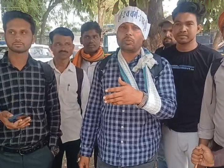 एक अभ्यार्थी को हाथ में आई चोट।