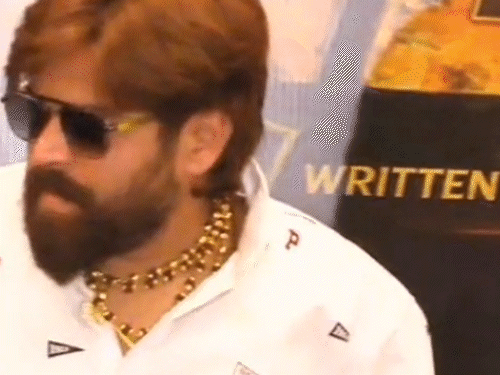 चंडीगढ़ में प्रेस कॉन्फ्रेंस में मासूम शर्मा के साथ फिल्म एक्ट्रेस भी मौजूद रहीं। - Dainik Bhaskar