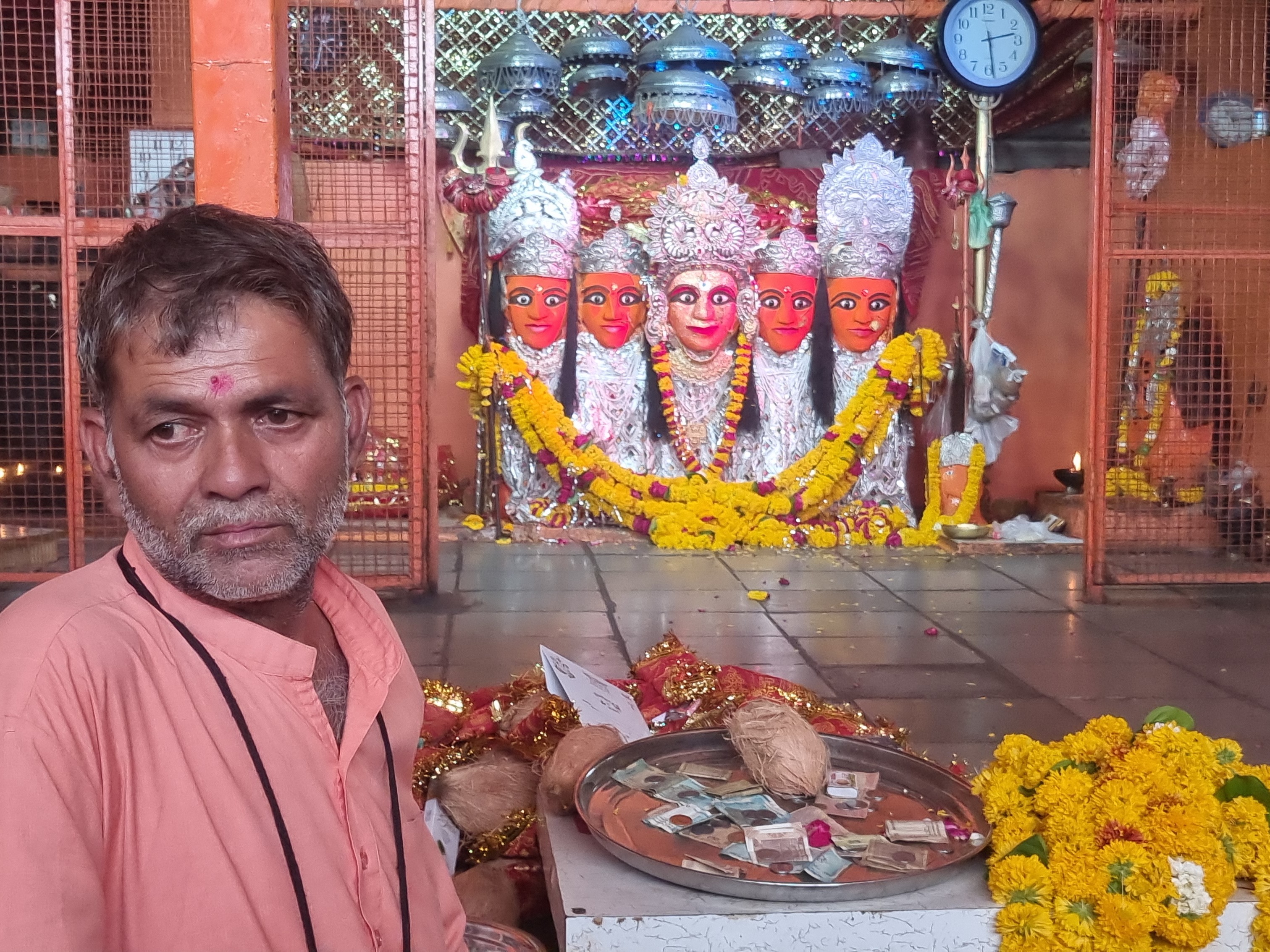 Garoth Garoth Temple Donation Box Theft | Anganwadi Worker CCTV
