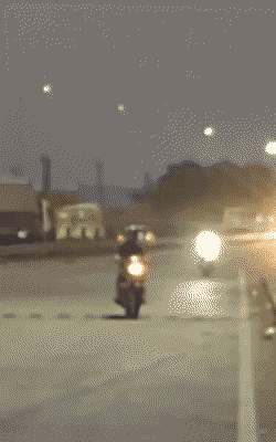 मेरठ में धूल भरी आंधी चली। आसमान में सुबह से बाल छाए थे।