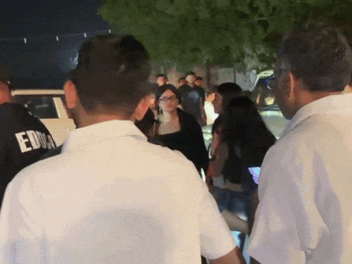 राठधाना नरेला रोड़ पर स्थित नाइट क्लब पर रेड करने के दौरान महिला आयोग चेयरपर्सन रेणु भाटिया।