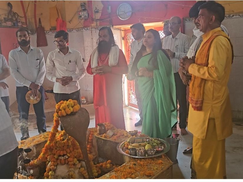 Barkhandi Gonda SDM Neha Mishra Puja | Somnath Parv Barkhandi Nath Mandir History