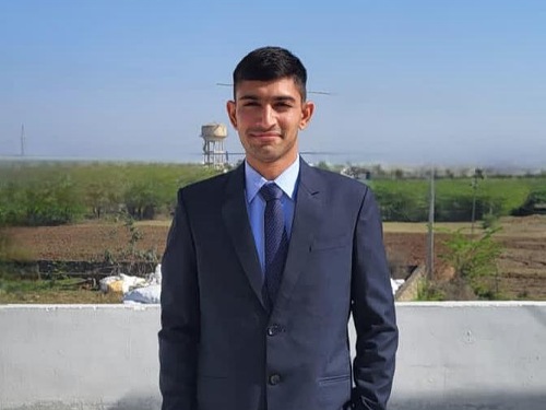 भीनाय तहसील में रहने वाले शिवचरण जाट पुत्र रामधन ने RAS 2024 में 557 वी रैंक हासिल की है।