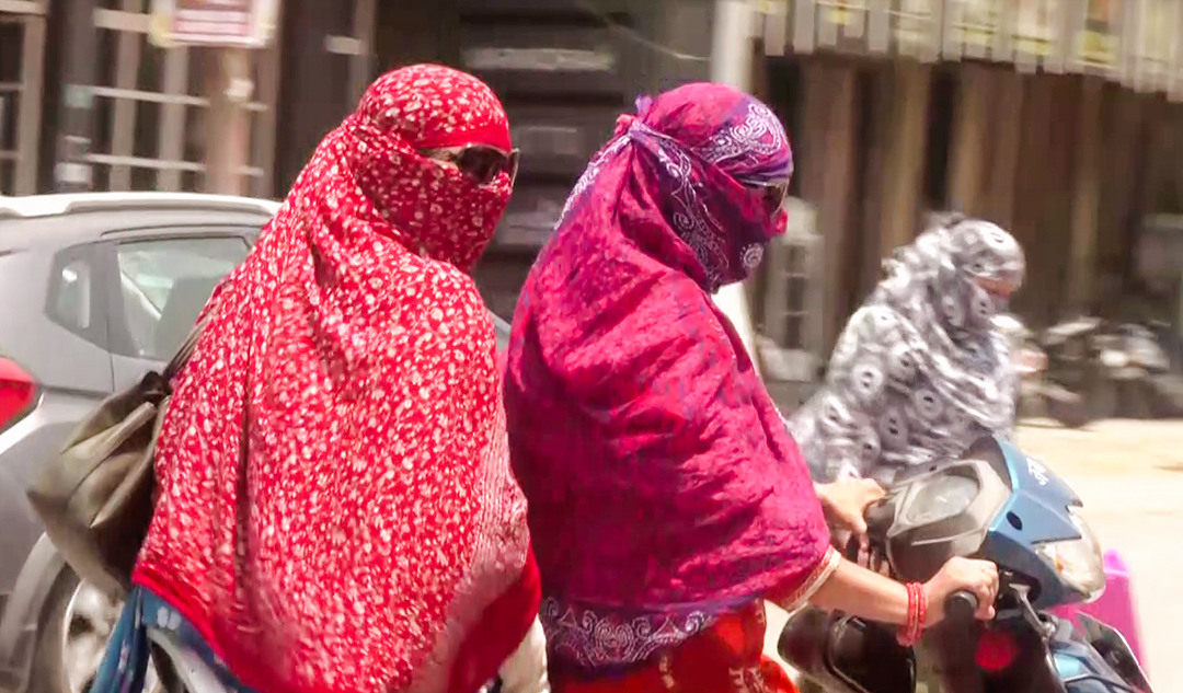 छत्तीसगढ़ के रायपुर में पारा 43 डिग्री सेल्सियस के पार चला गया।