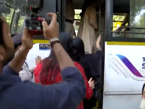 केंद्रीय मंत्री रक्षा खडसे और सांसद बांसुरी स्वराज को हिरासत में लिया गया।