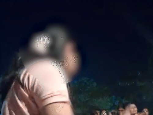 शुक्रवार को सुसाइड करने वाली छात्रा ने कहा कि कॉलेज में जो कुछ चल रहा है, उसके खिलाफ आवाज उठानी ही होगी। दो माह में पांच स्टूडेंट ने सुसाइड कर लिया है, यह कोई छोटी बात नहीं है।