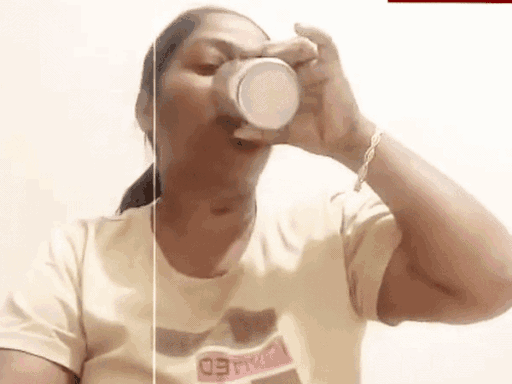 महिला ने फिनाइल पीते हुए का वीडियो सोशल मीडिया पर अपलोड किया था।