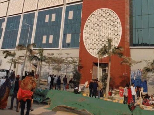 PMCH का आधुनिक सुविधाओं से लैस नया भवन।