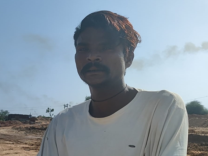 Ramdhan Bairwa, found at a brick kiln in Nayla, said that smugglers buy sick camels for 2-3 thousand and take them away.
