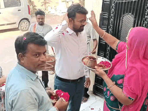 RAS नंदकिशोर राजोरा के बेटे उन्नत किशोर राजोरा बने RAS:  RAS-2024 का रिजल्ट आने के बाद घर पर जश्न का माहौल – Sawai Madhopur News