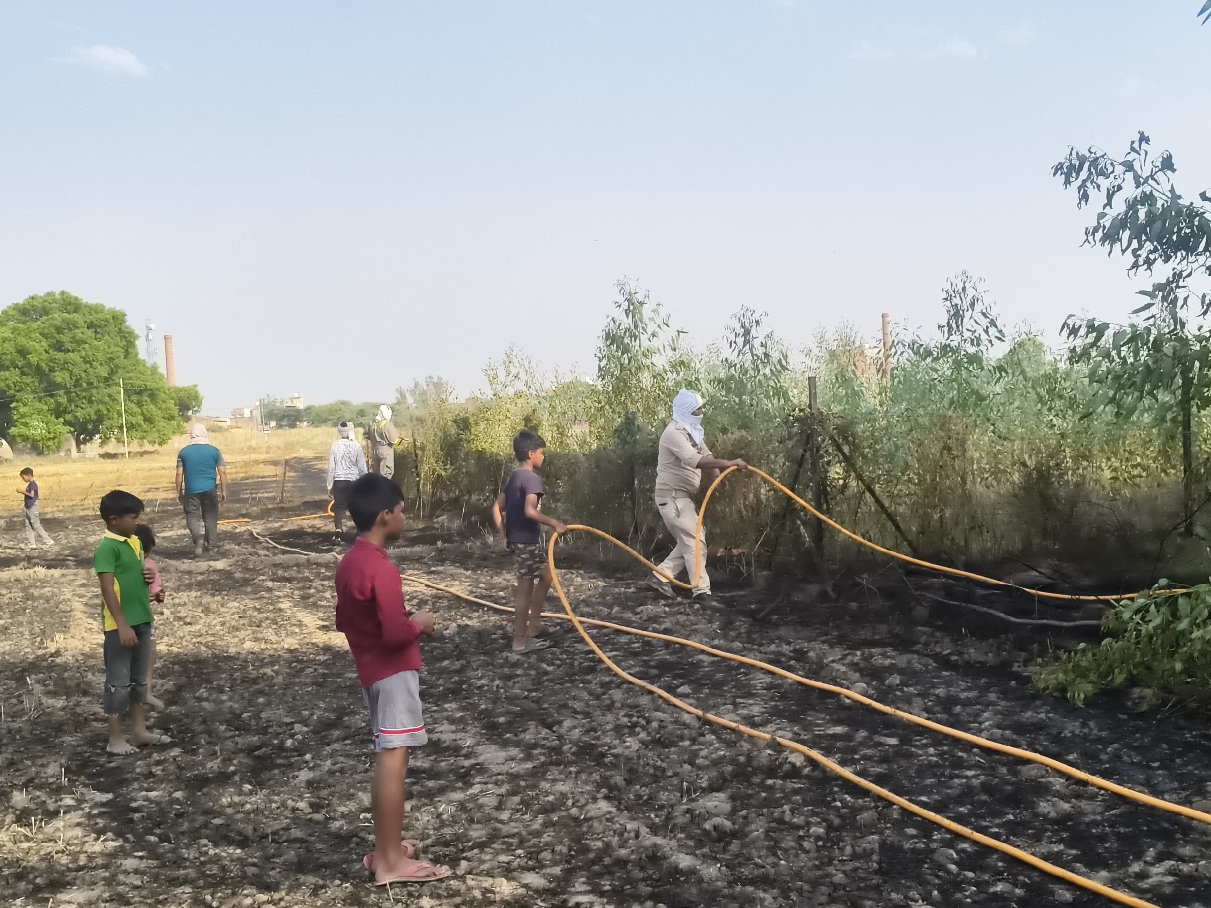 Kishni Fire Accident Avoided | Fire Brigade Controls Flames