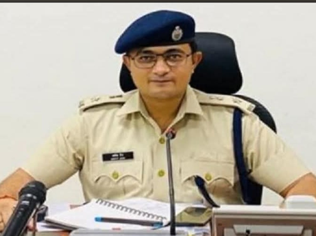 नूंह एसपी डॉ. अर्पित जैन।