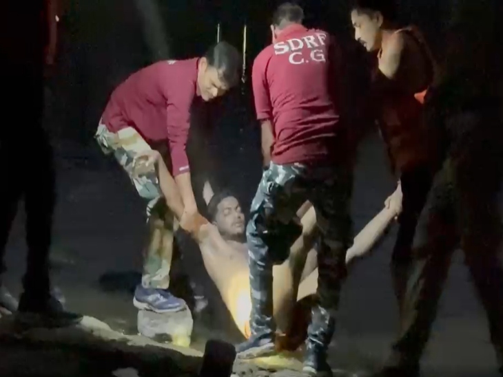 मोहम्मद फैजल की लाश भी बरामद कर ली गई है।