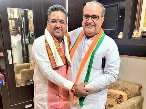 भाजपा प्रदेश अध्यक्ष बनने के बाद भूपेंद्र चौधरी सुनील बंसल से मिलने पहुंचे थे। यह उस वक्त की तस्वीर है।