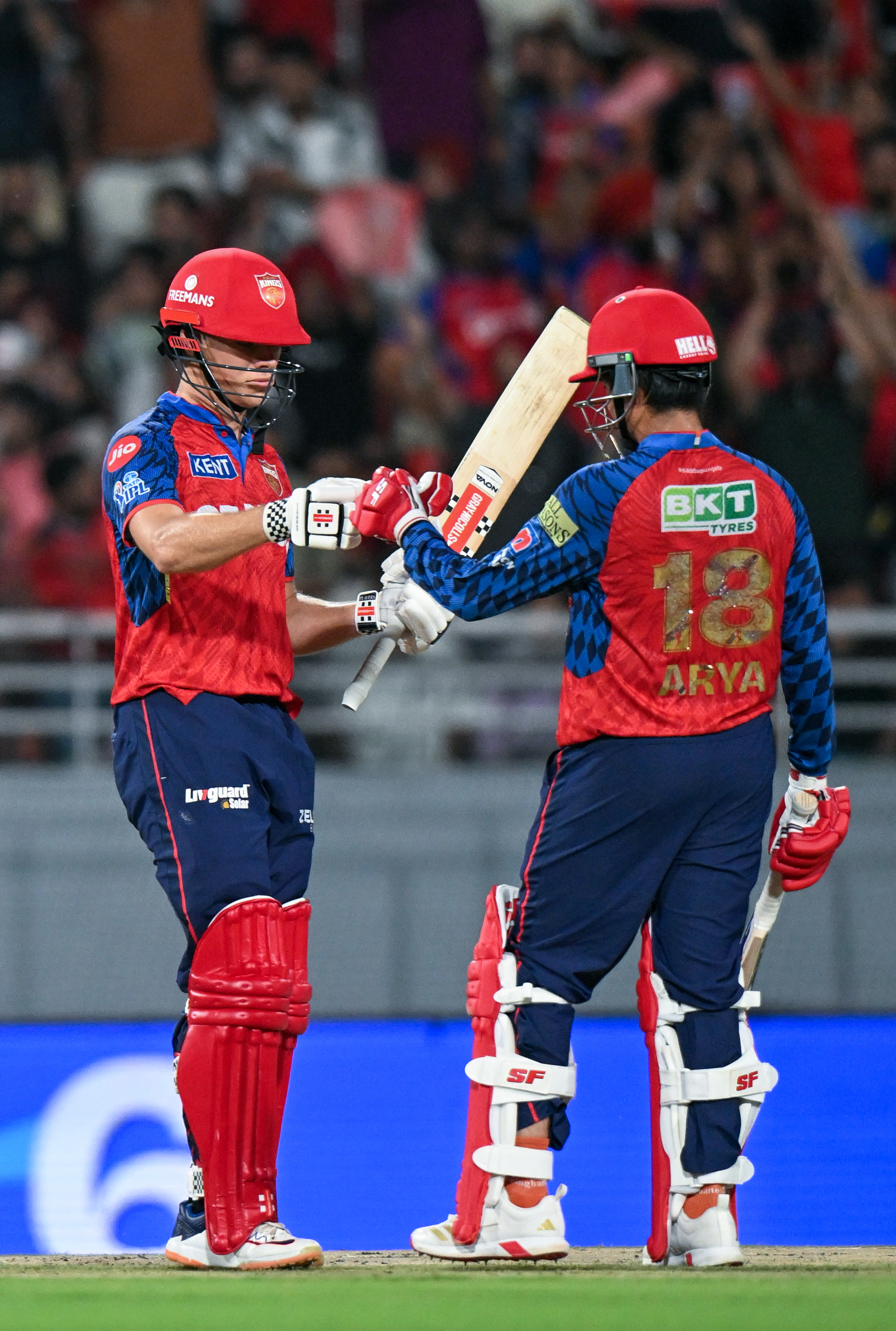 प्रियांश आर्या और कूपर कोनोली ने 182 रन की पार्टनरशिप की।